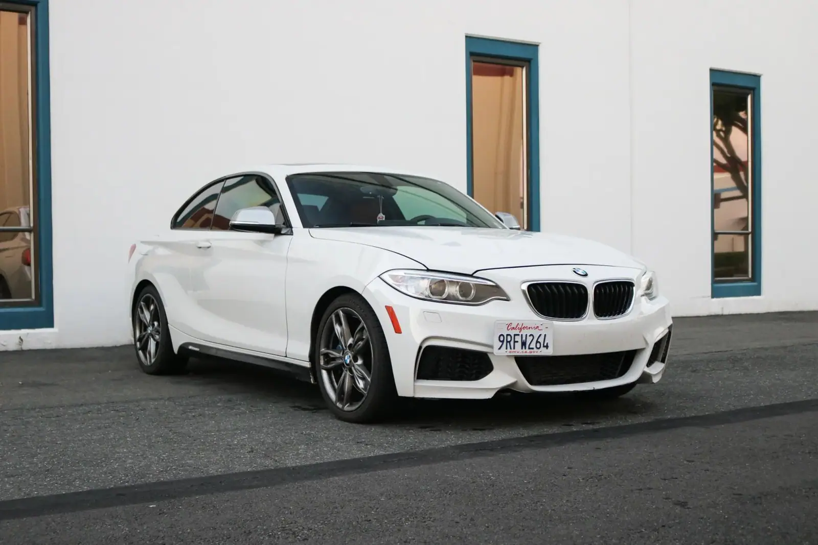 2015 BMW M235i xDrive — photograph 1 of 15