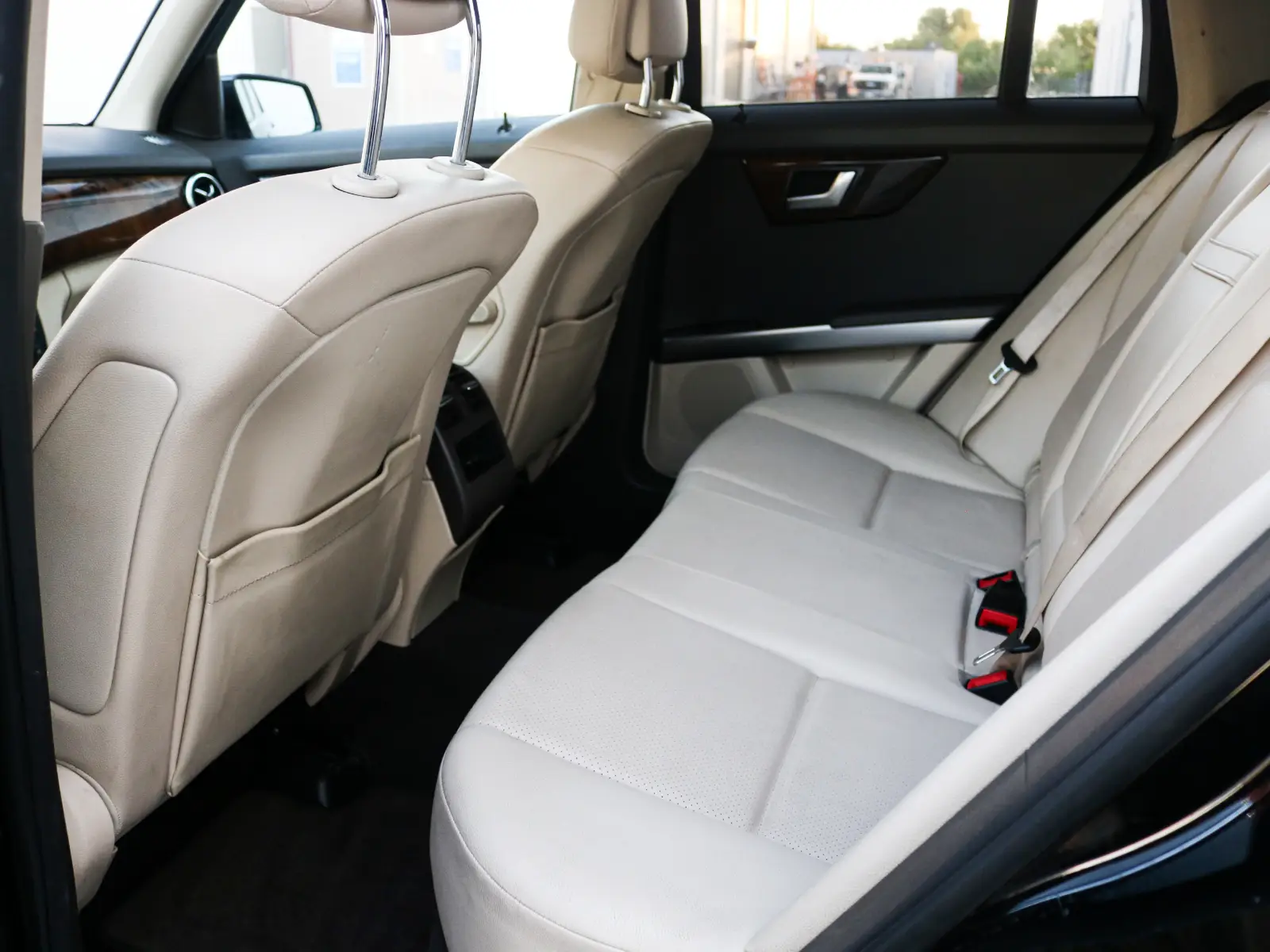 2014 Mercedes-Benz GLK-Class — photograph 9 of 15