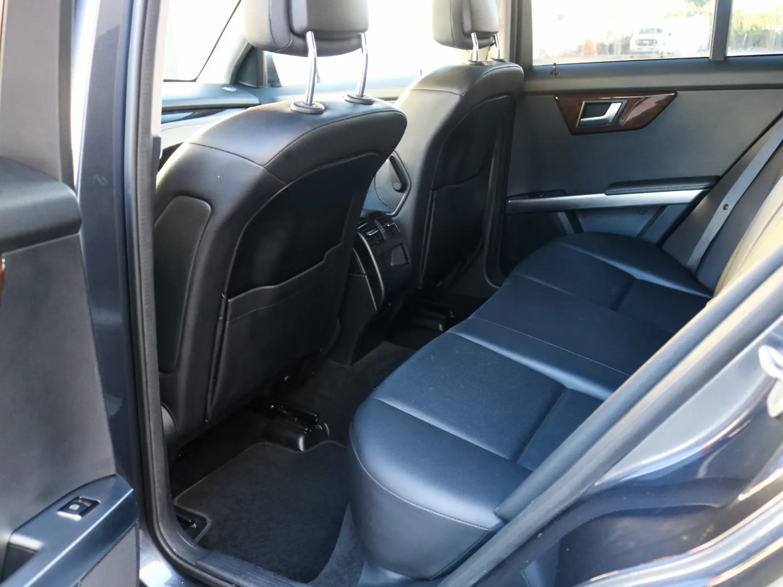2015 Mercedes-Benz GLK-Class — photograph 10 of 15