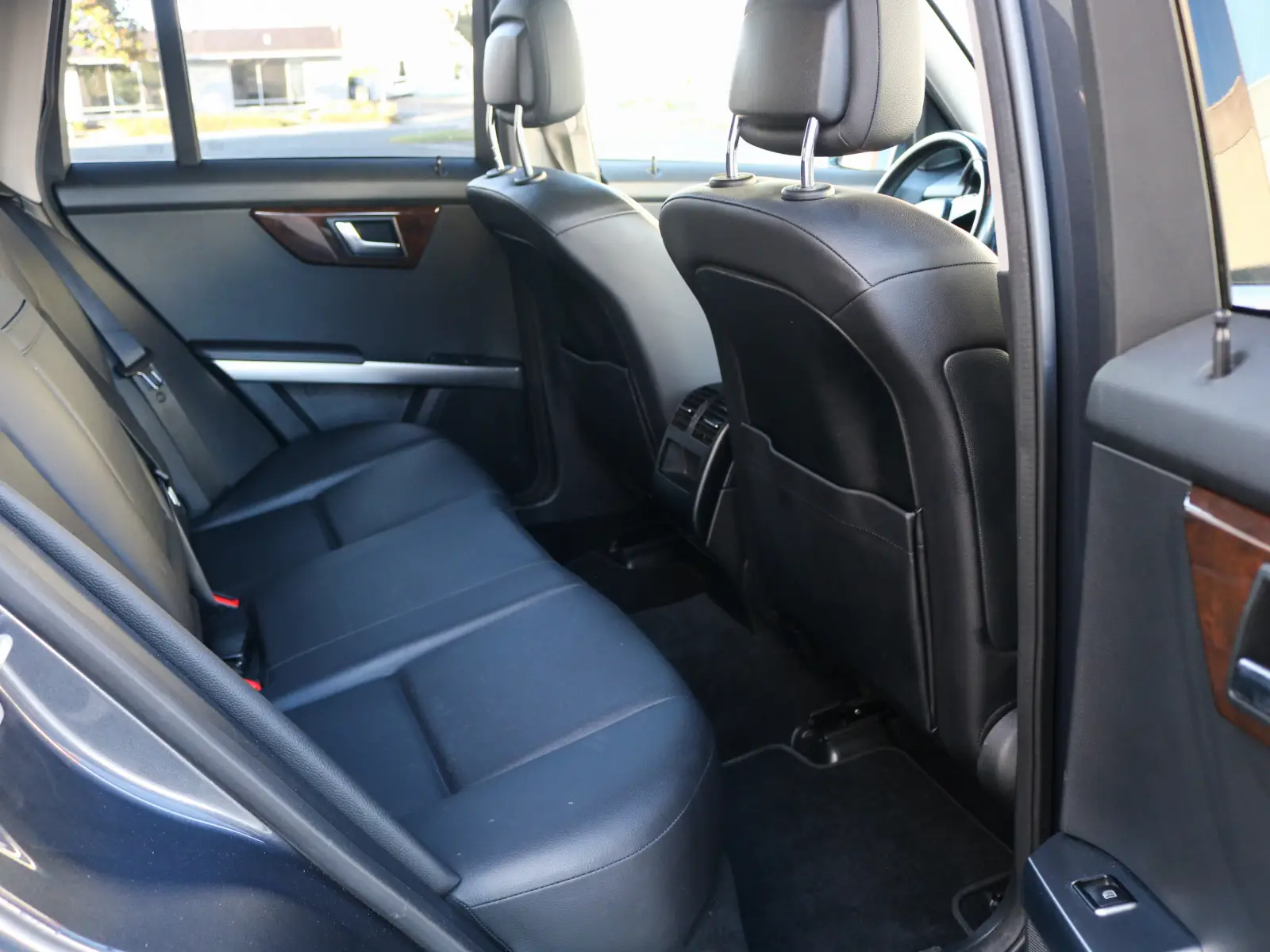 2015 Mercedes-Benz GLK-Class — photograph 9 of 15