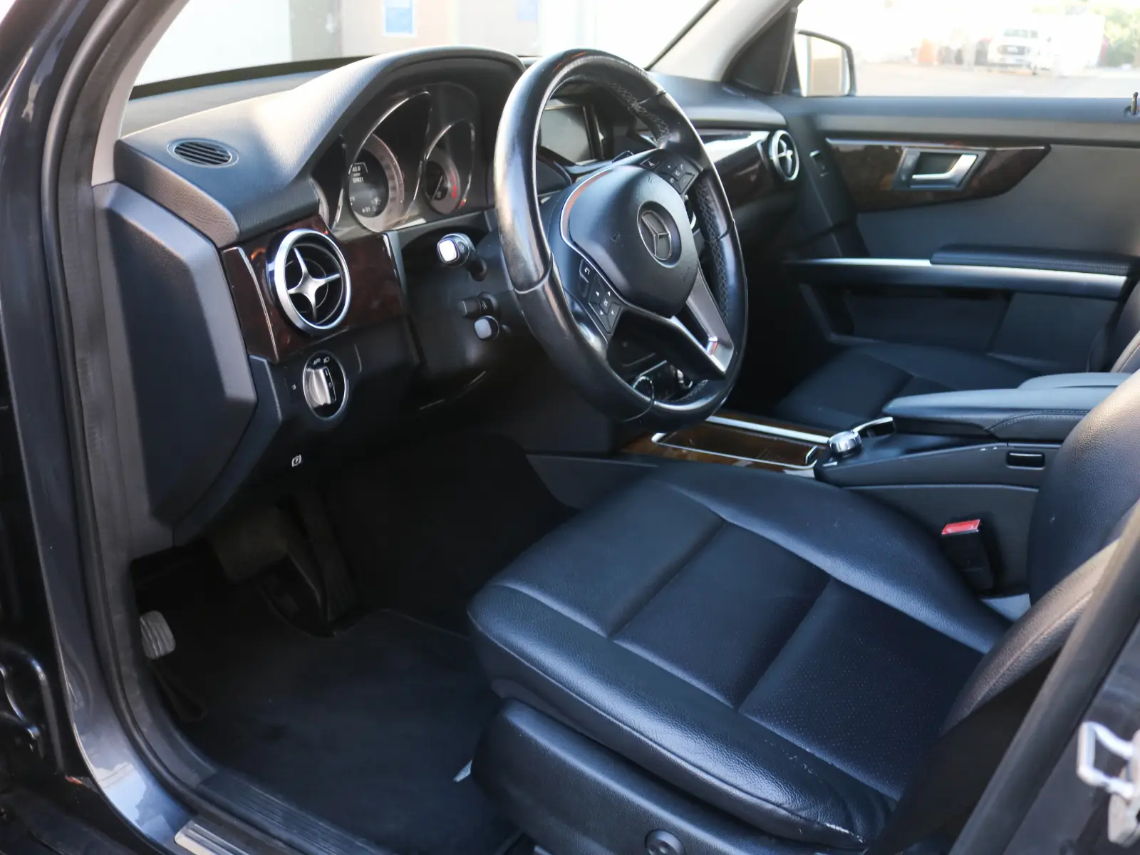 2015 Mercedes-Benz GLK-Class — photograph 7 of 15