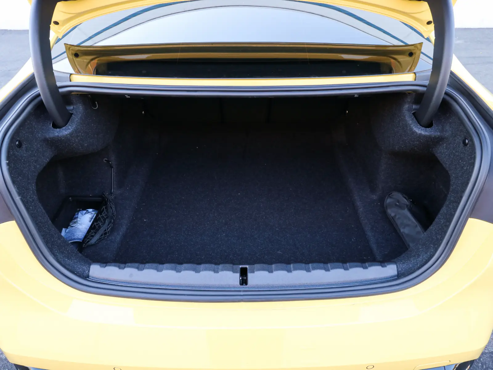 2025 BMW M4 — photograph 23 of 23