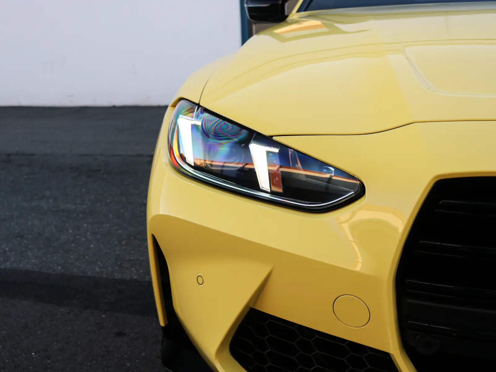 2025 BMW M4 — photograph 13 of 23