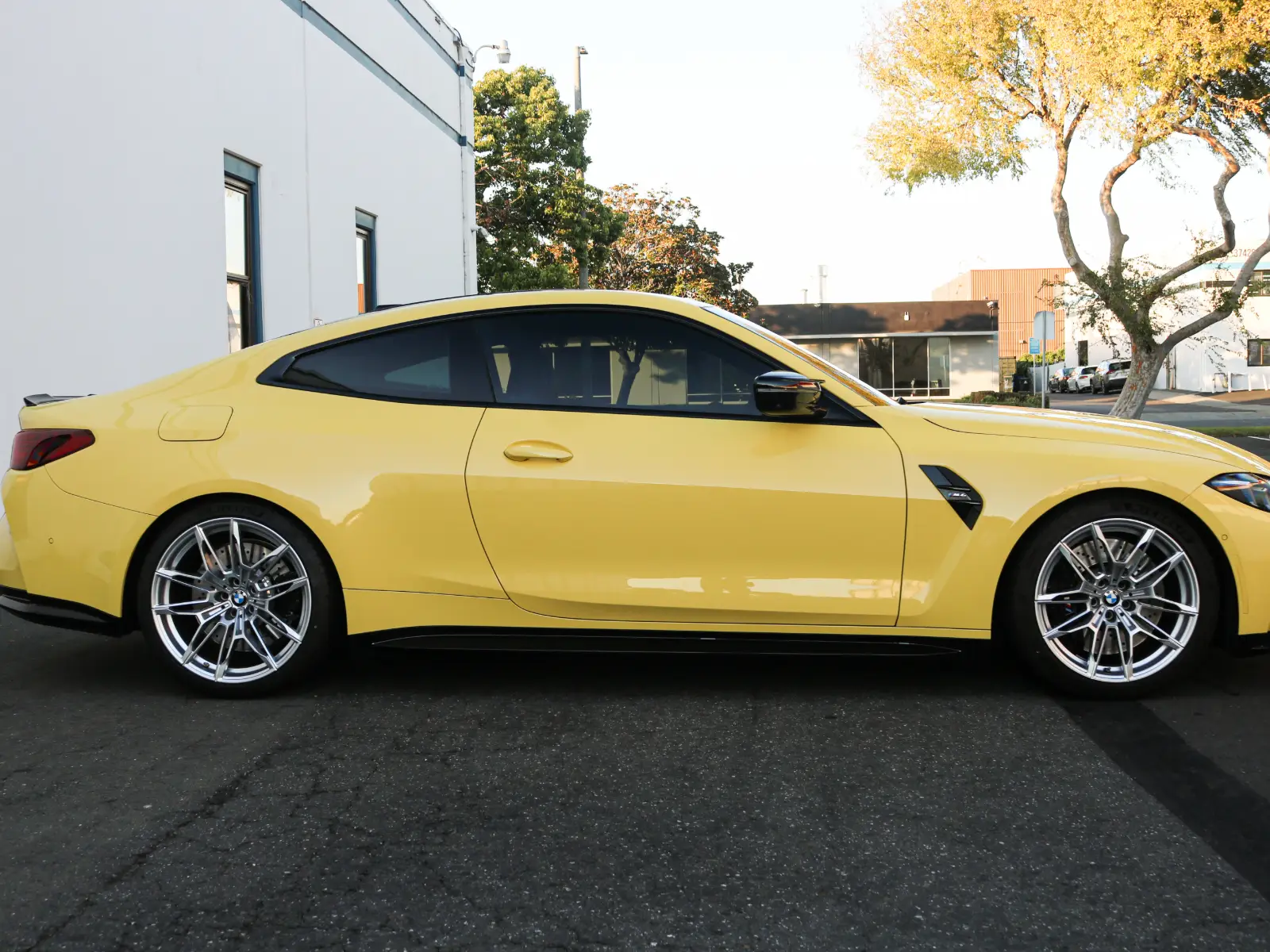 2025 BMW M4 — photograph 18 of 23