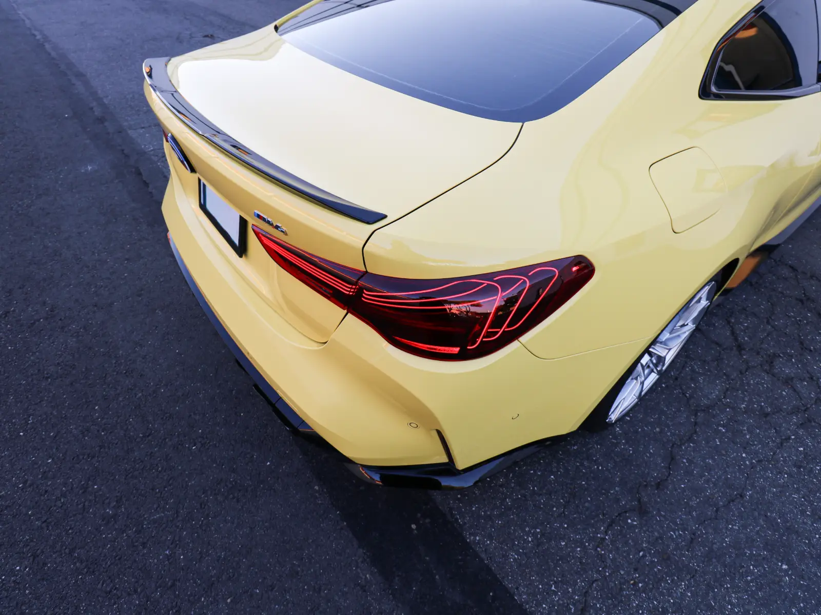 2025 BMW M4 — photograph 21 of 23