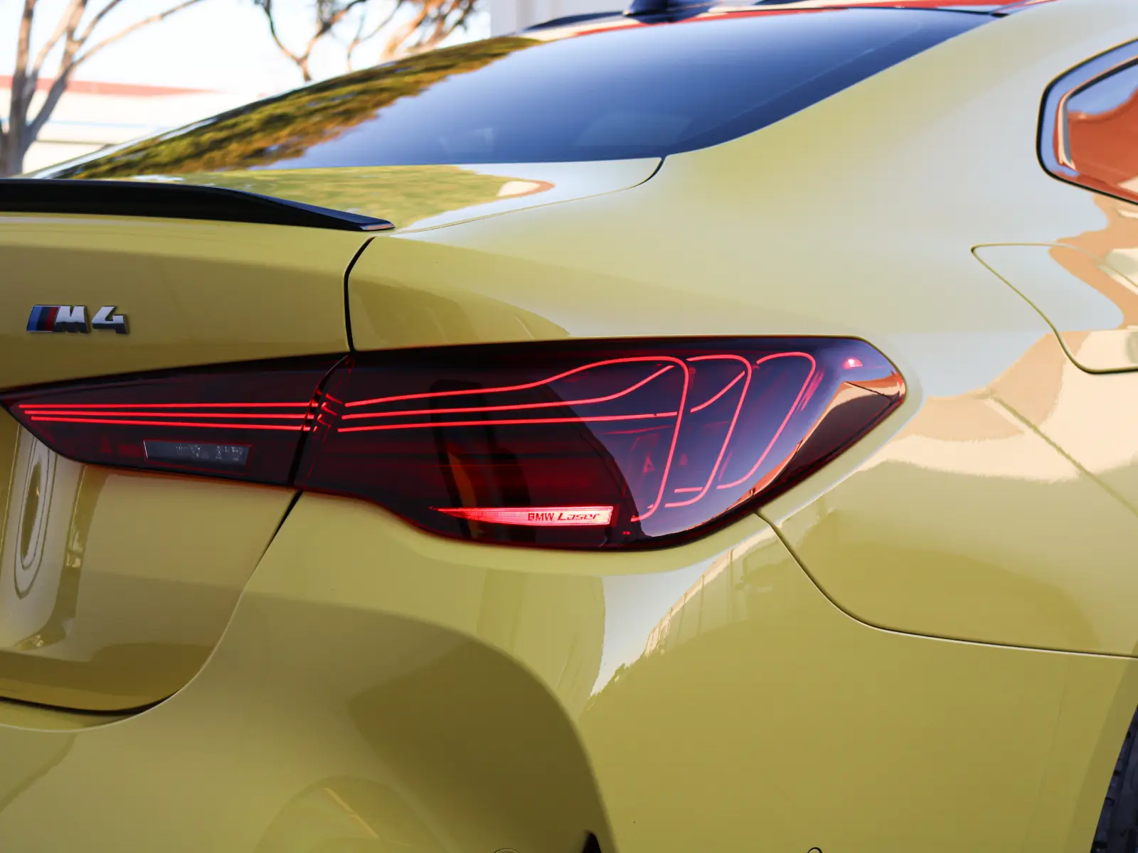 2025 BMW M4 — photograph 14 of 23