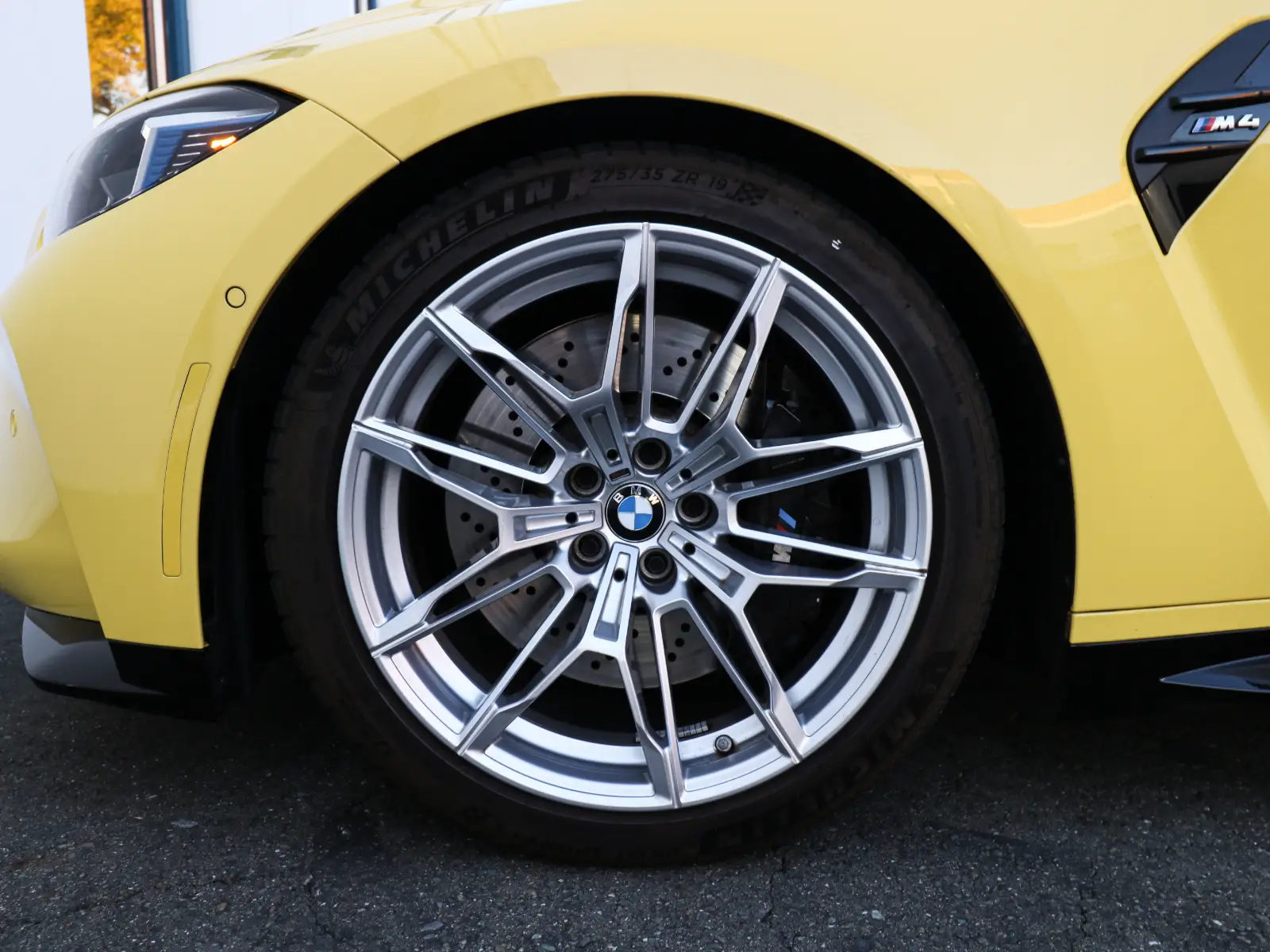 2025 BMW M4 — photograph 20 of 23